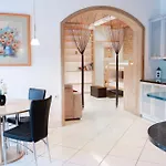 Haus Treff Apartament *