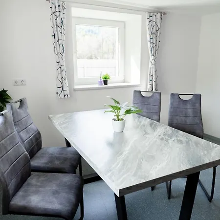 Haus Treff * Weissenbach am Lech